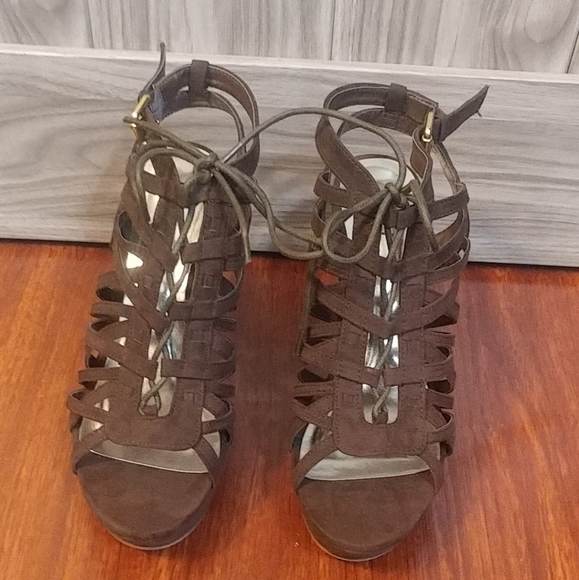 Brown Wedges - Picture 2 of 6